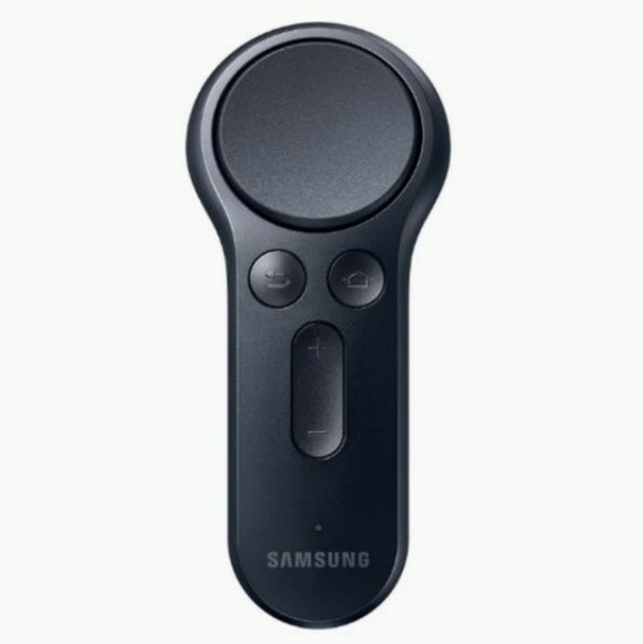 Samsung Gear VR with Controller! New with Box. Bought for $150. - Picture 9 of 13